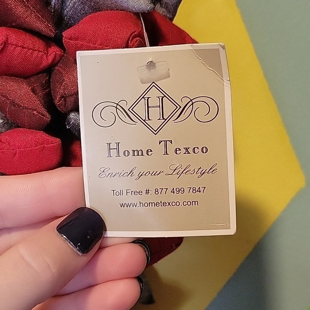 Nwt Home Texco Unique Red and Gray Textured Pillow Cover 18